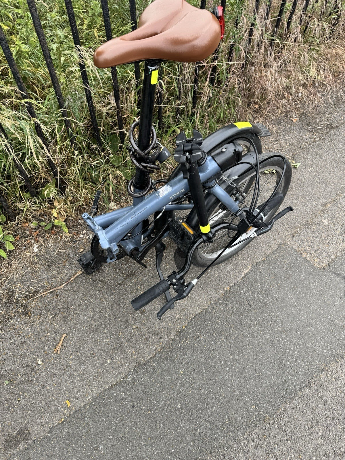 B'Twin Tilt 120 Folding Bike - Grey - in excellent condition