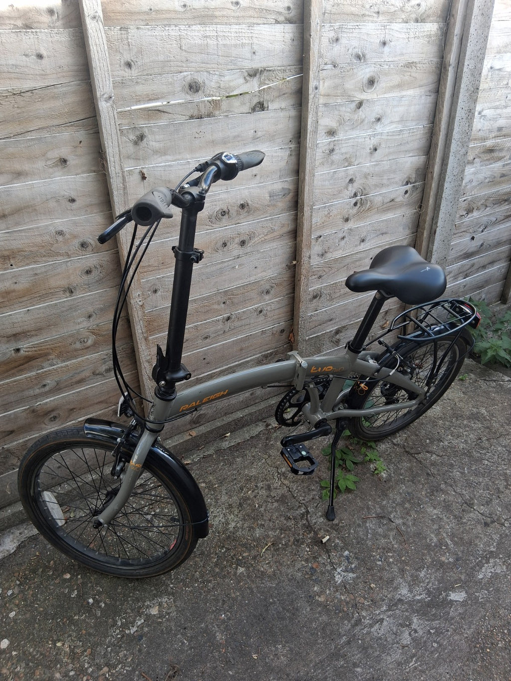 Raleigh Evo Two Folding Bike 7-speed Gears 20inch Wheels