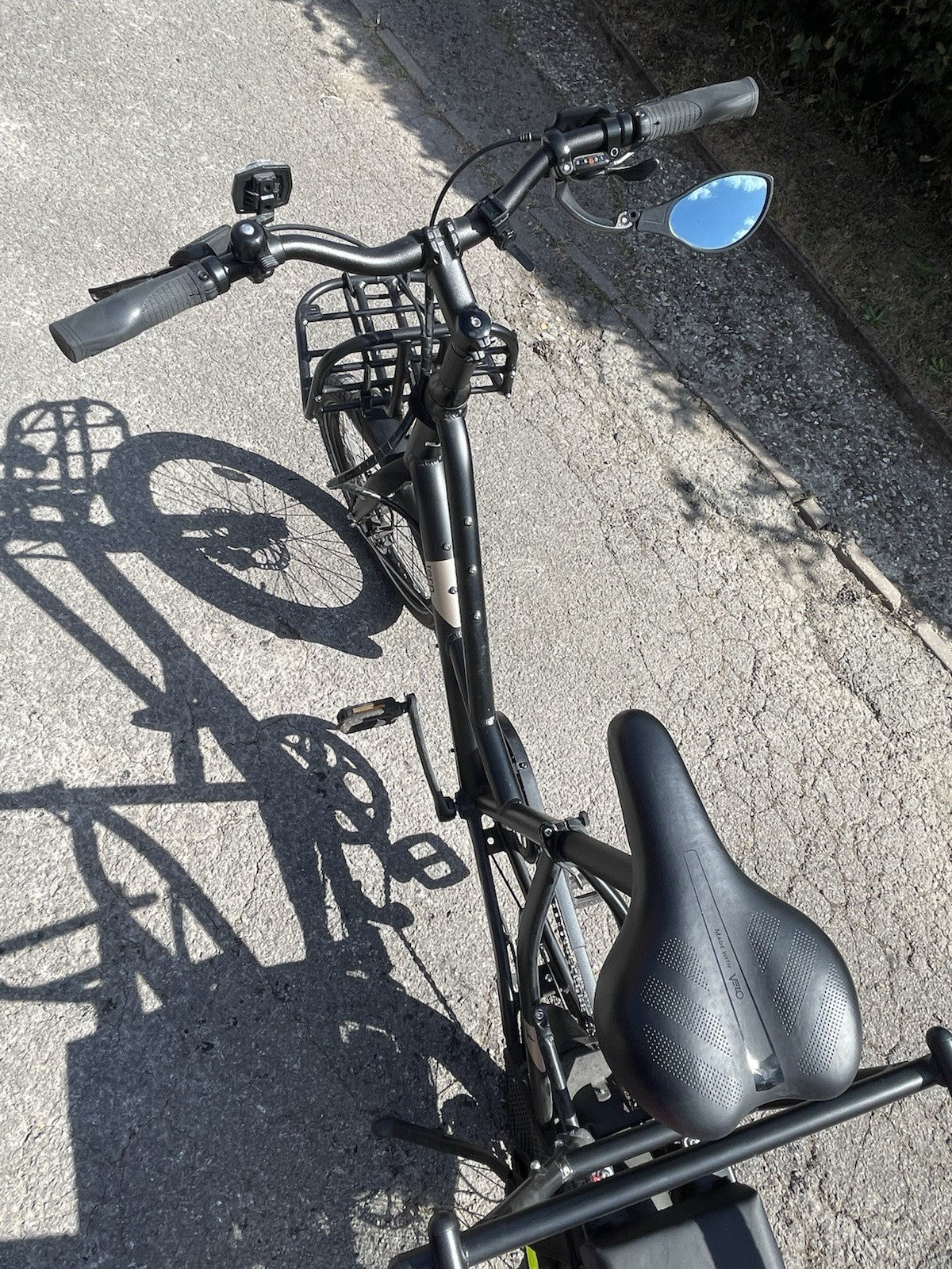 Tern Short Haul Cargo Bike With Extras To Carry Child
