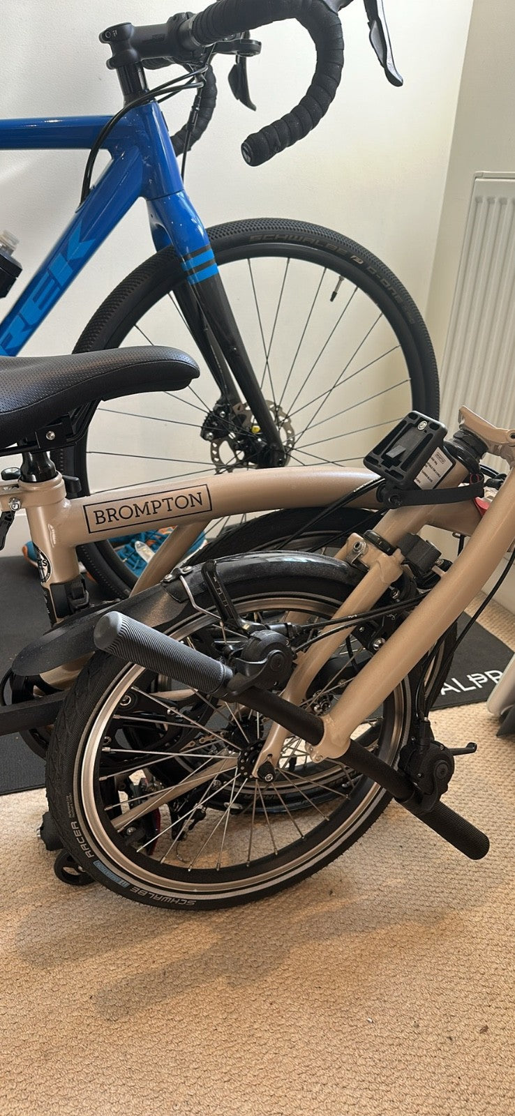 Brompton C Line Explore Elctrc Bike 2025 12-Speed, Roller Frame, Dune Sand