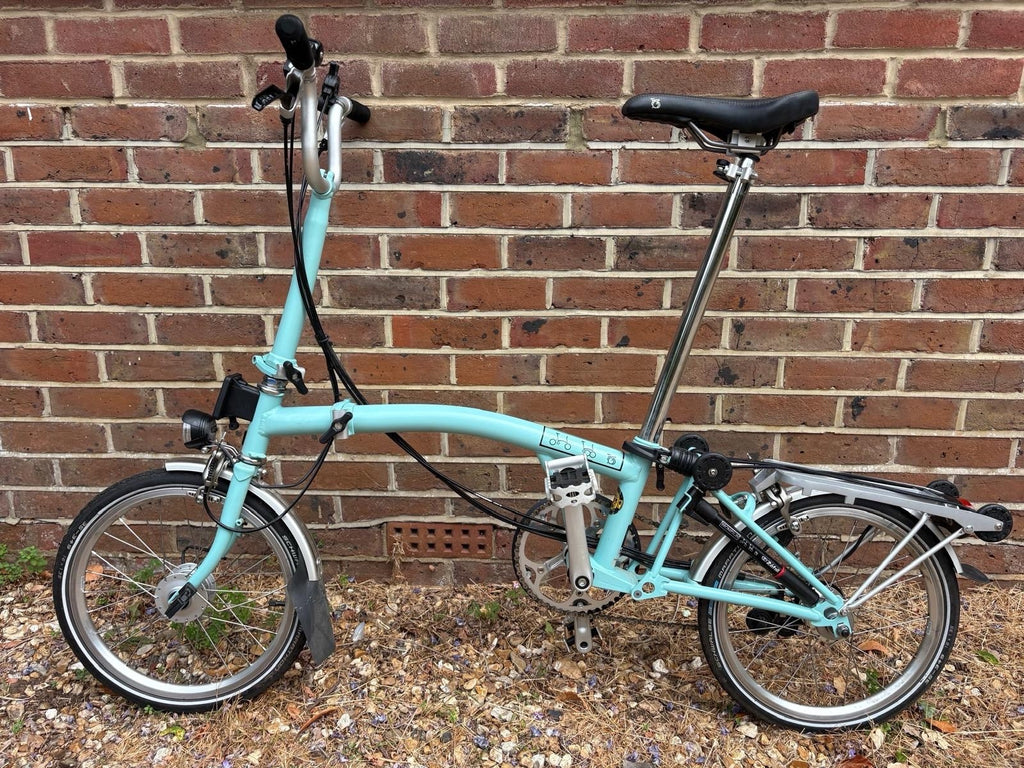 Brompton 6M used once. 6 gears, telescopic seat post.