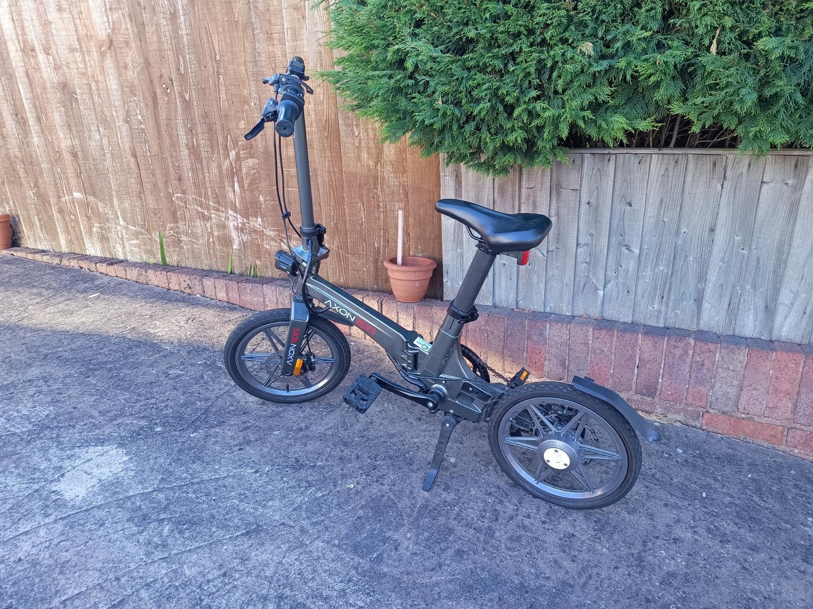 Foldable Bike Adult - OFFERS PLEASE - GREAT CONDITION - Great for Mororhome