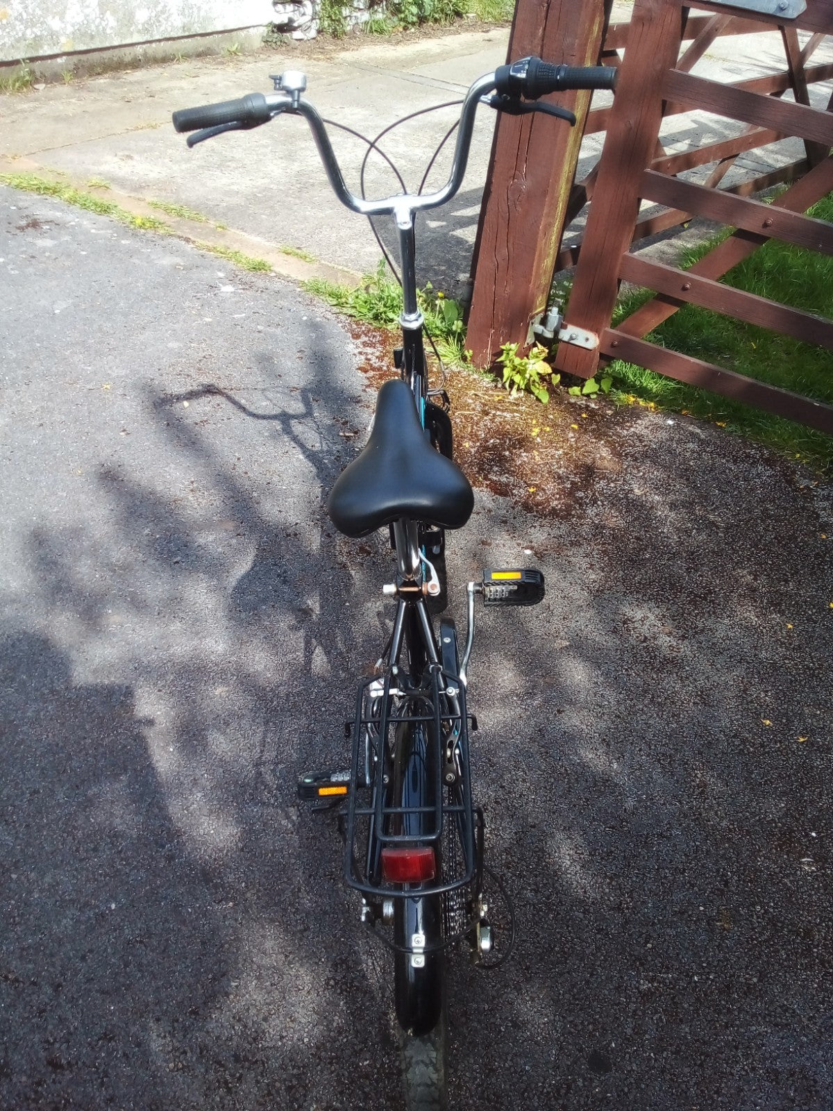 Saker Classic Venture Series Folding Bike 6-Speed. VGC  Con, Collection Bristol