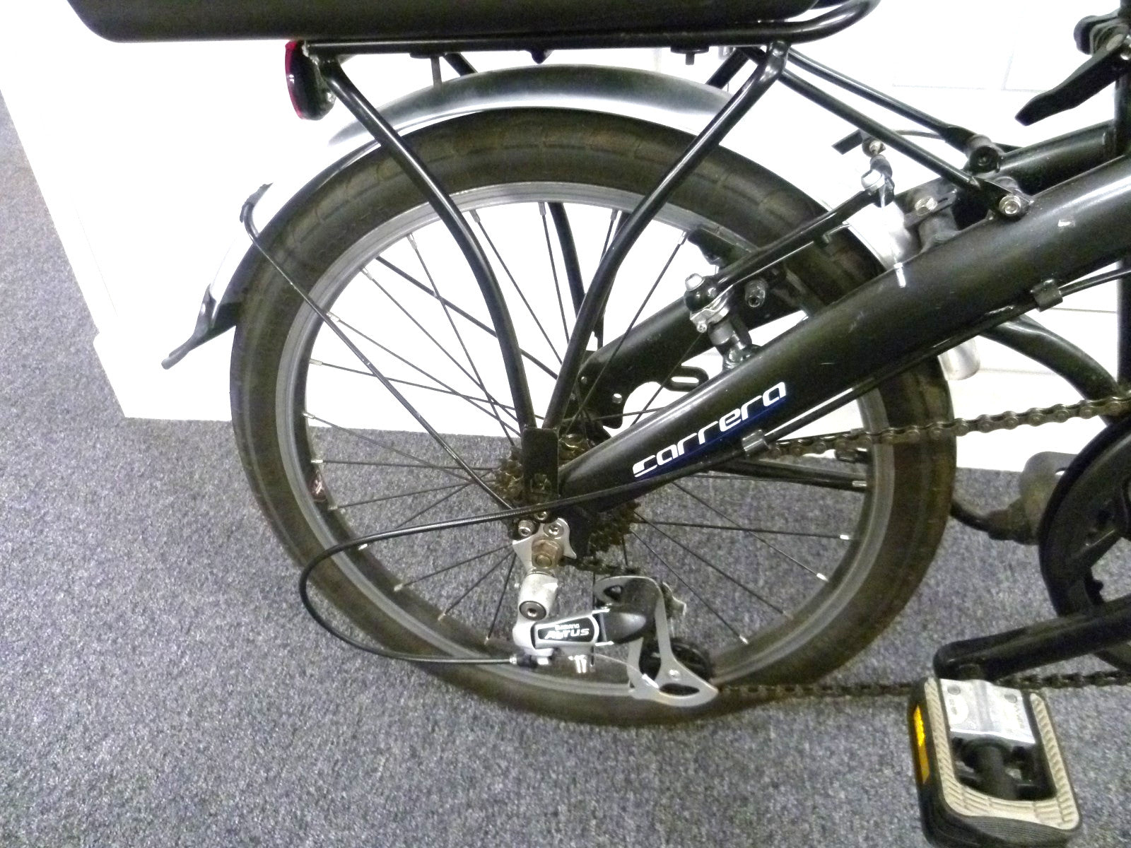Carrera Intercity Folding Bike 20”wheels 8 Speed Shimano