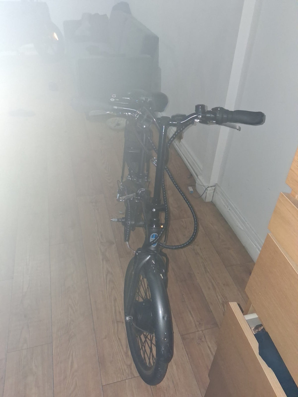 Apollo Transport 20in Folding Bike Black/Blue Disc Brakes Rack Mudguards