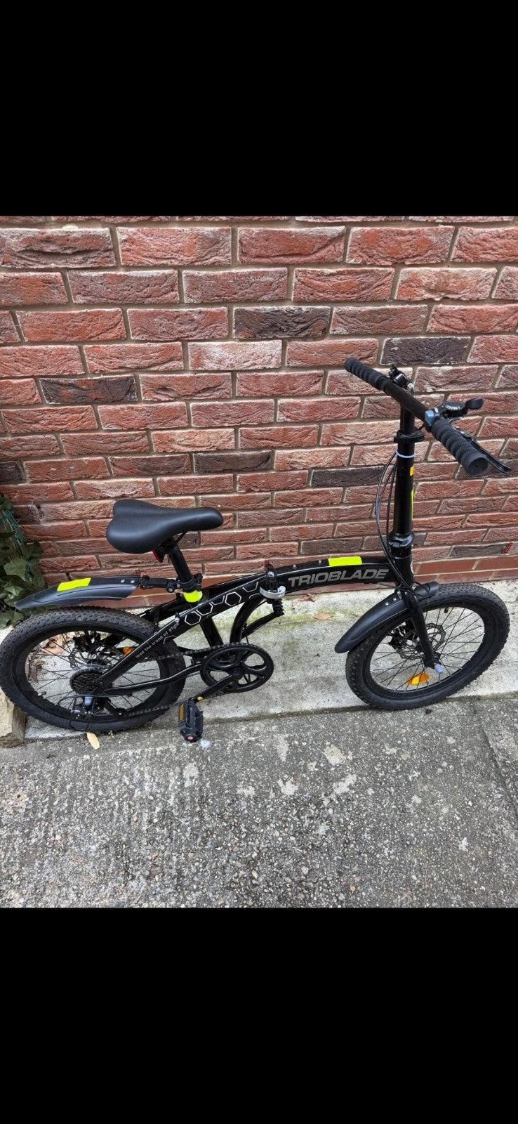 Trioblade BMX Bike 20in Black Mechanical Disc Brake w/ Fenders Kickstand.