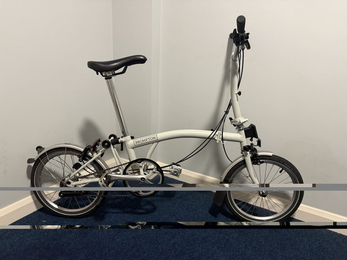 Brompton H3L 2018 Folding Bike (Excellent Condition)