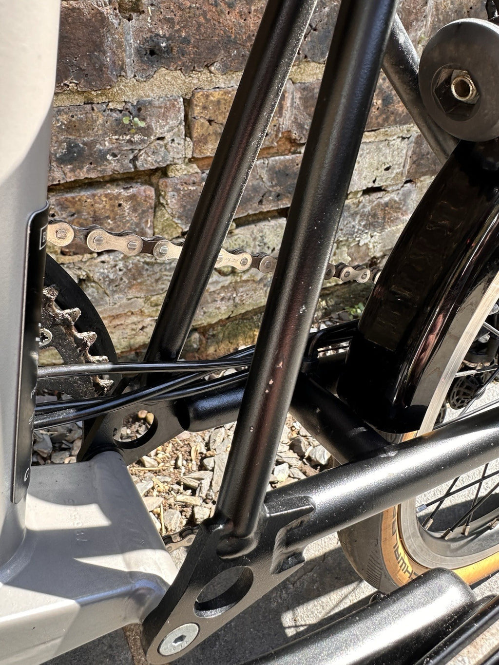 Brompton CHPT3 V3 Bike 6 Speed With Titanium Mudguards and Brompton CHPT3 bag