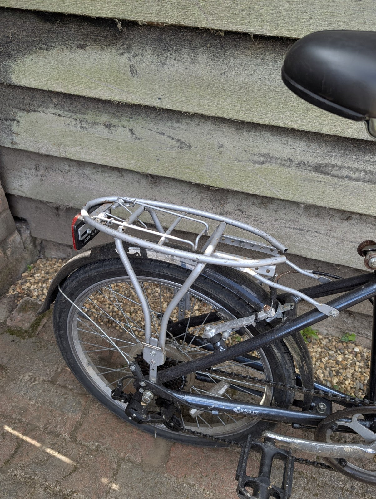 Raleigh Evo 7sp Folding Bike Aluminum Frame, 20" Wheels, 7-Speed with Revo Grip
