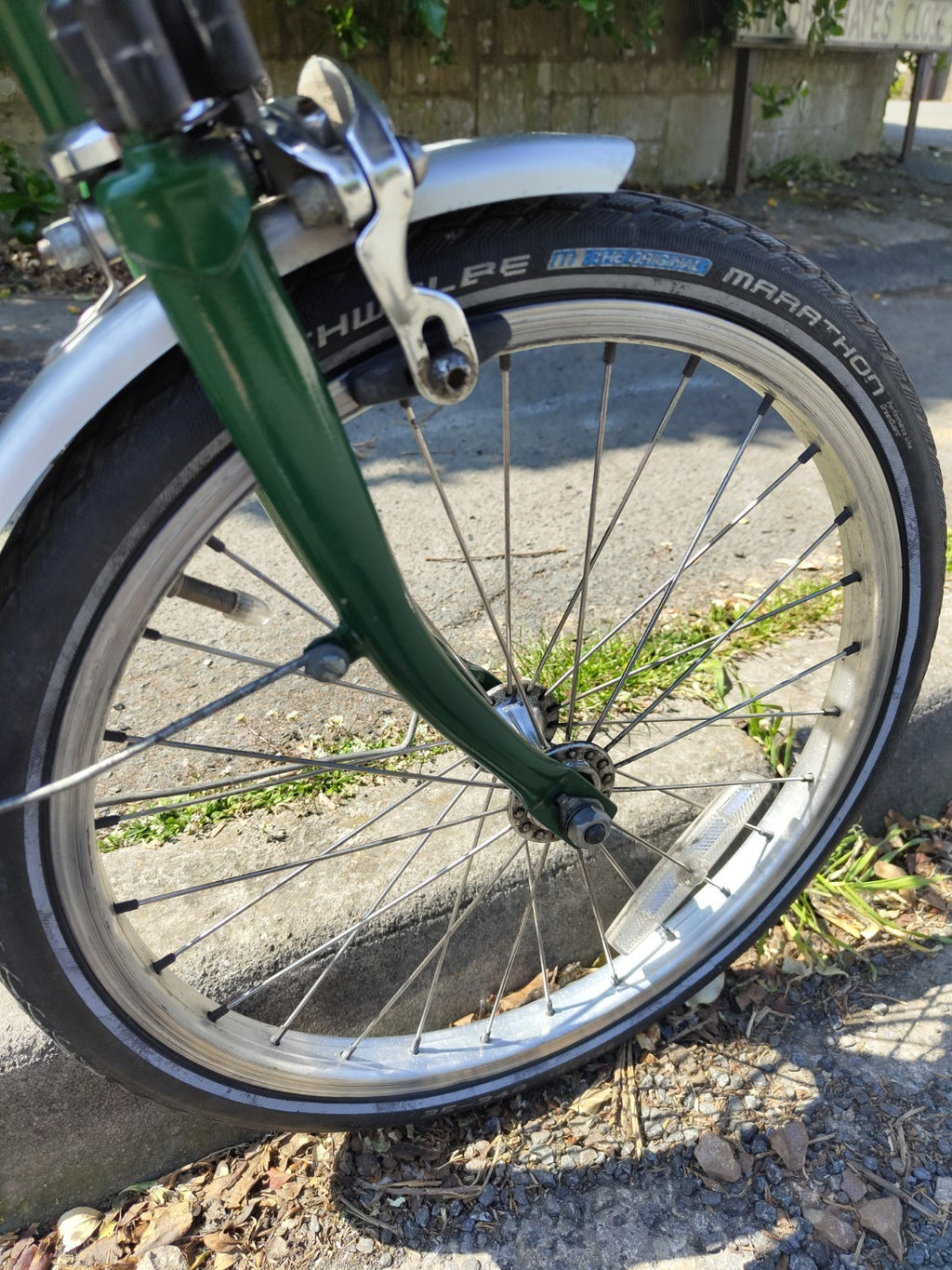 Brompton Folding Bike – 3 Speed – With Front Carrier Bag & Rack –Great Condition