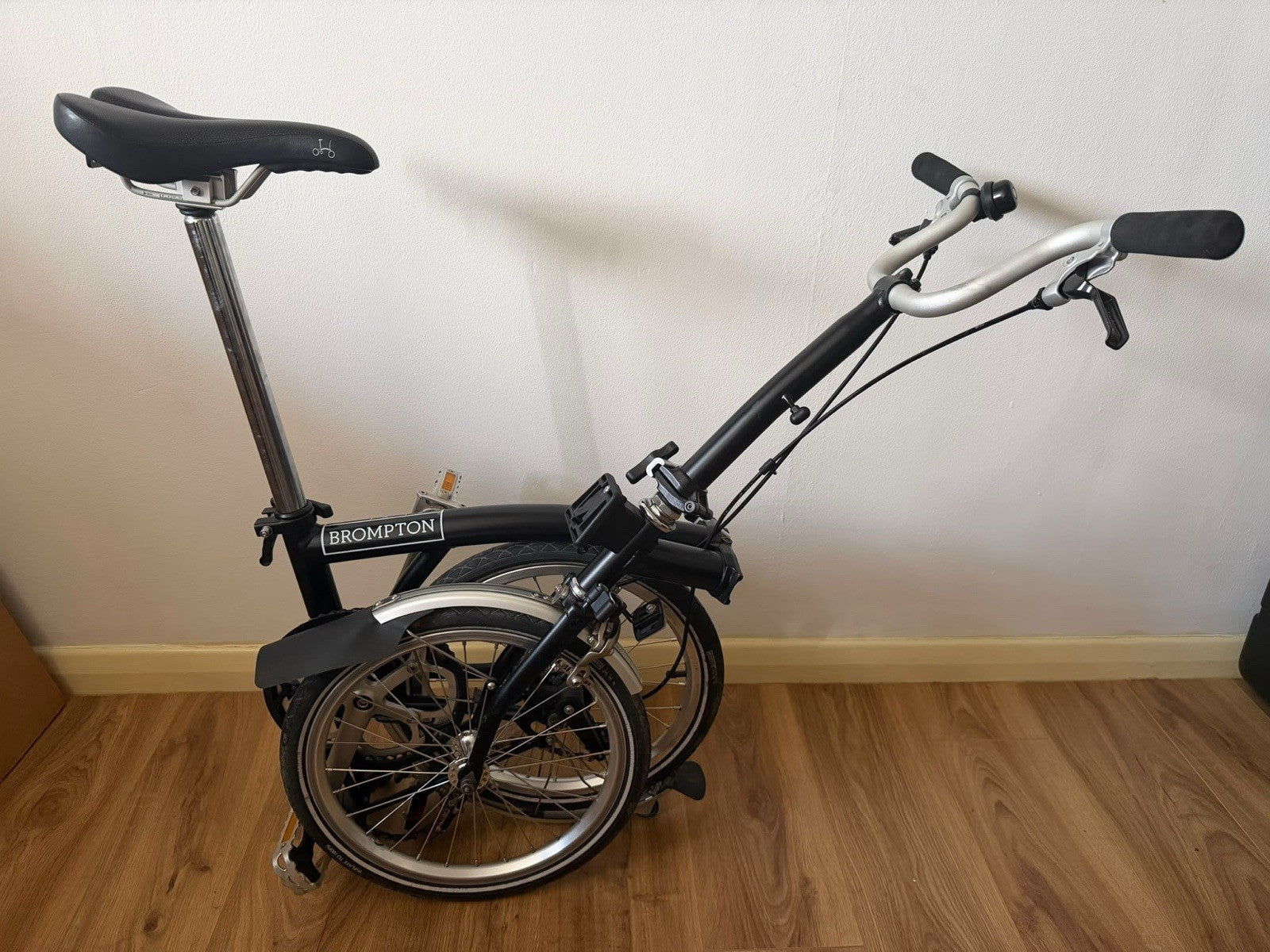 Brompton C Line M1L (Single  Speed) folding bicycle -  (EXCELLENT CONDITION)