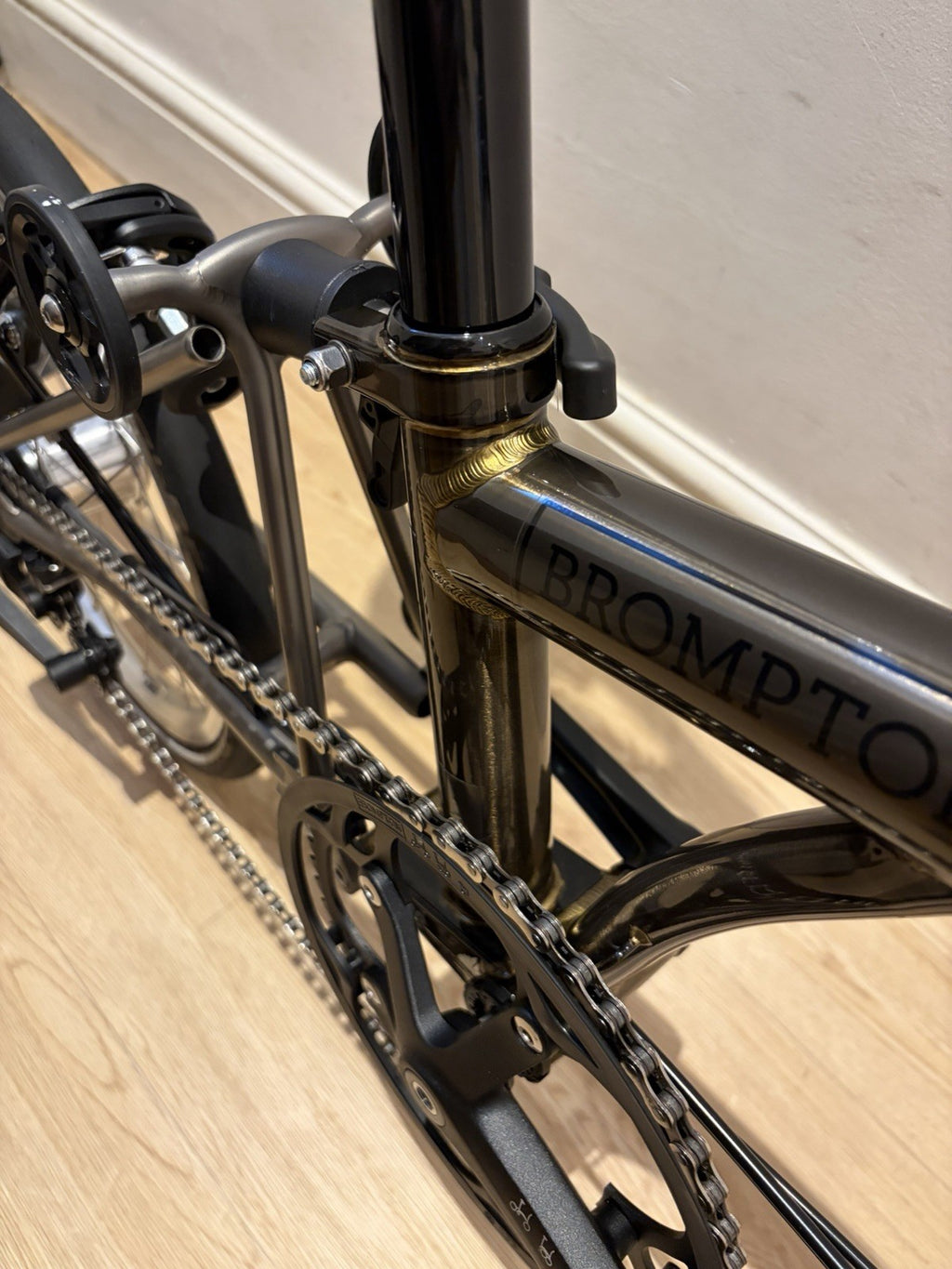Brompton Folding Bike 16 in Wheels black lacquer 6 speed  Unisex Adults bike