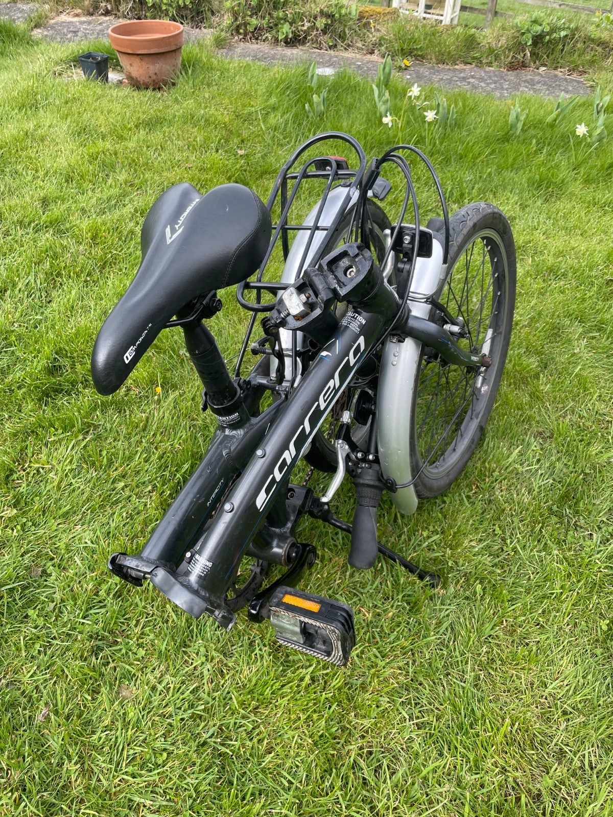 Carrera Intercity 20'' Unisex 8-Speed Folding Bike Black
