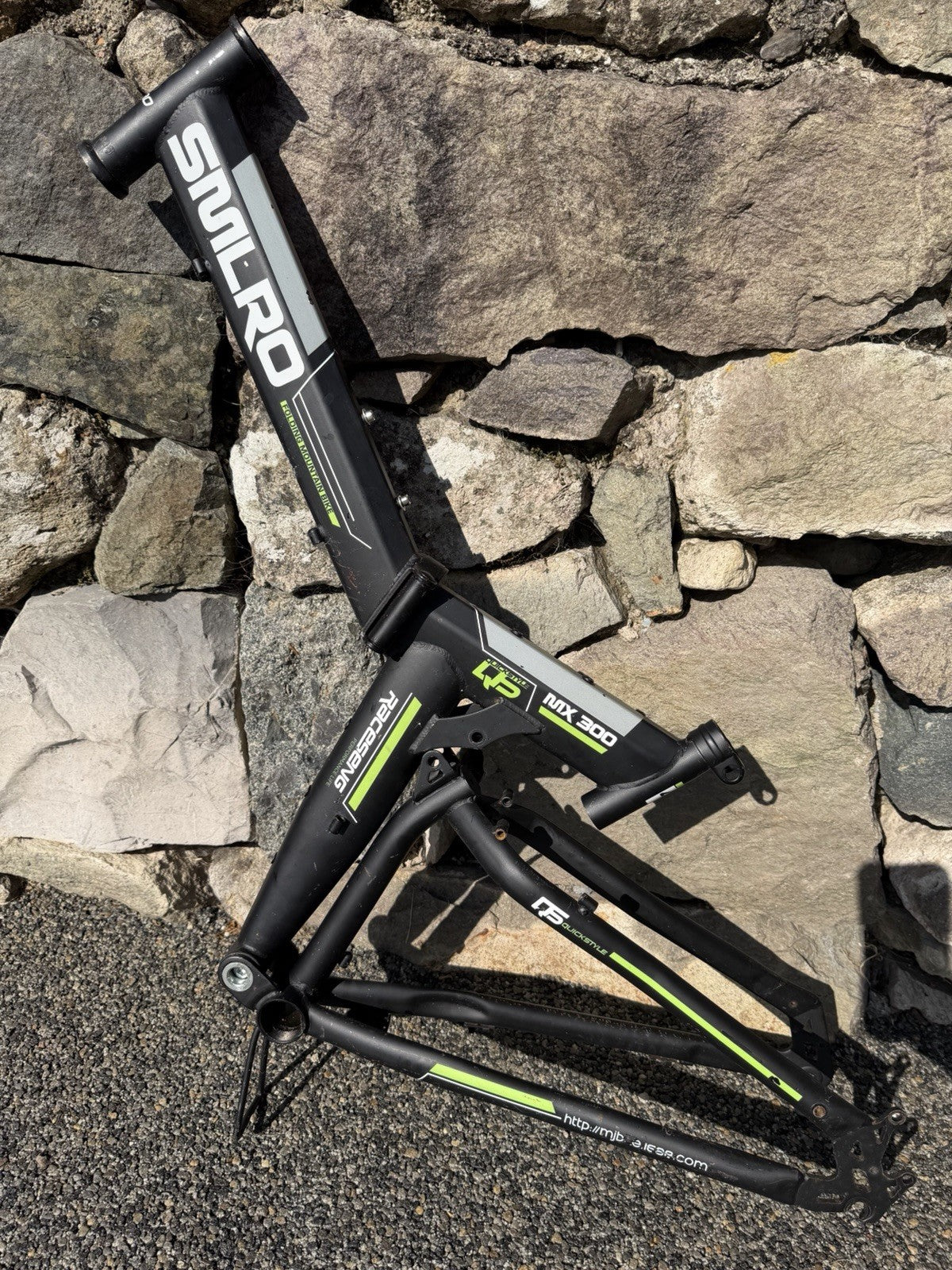 SMRLO Mountain Bike Frame Black Green Raceseng  Quickstyle MX300