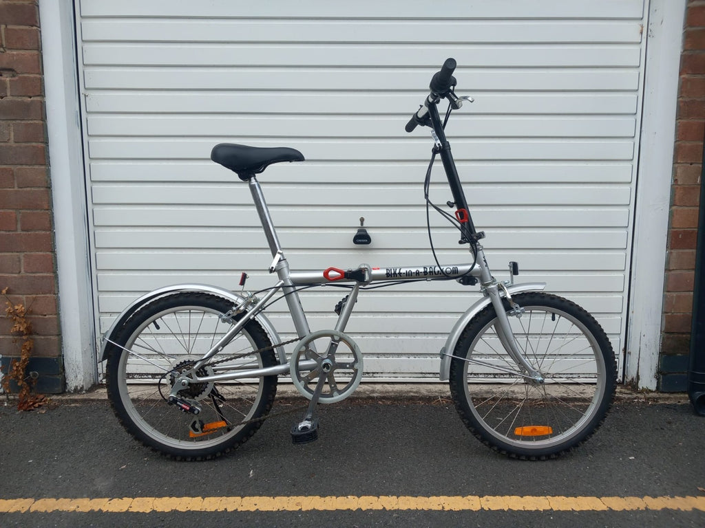 Folding Bike (Bike-In-a-Bag) Very Good Condition