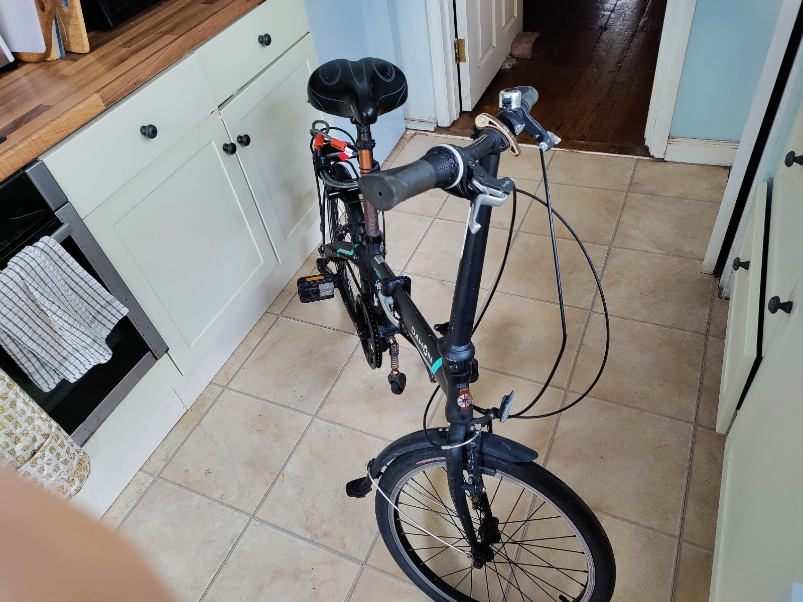 Dahon Vybe D7  -  Folding Bike 20" Wheels