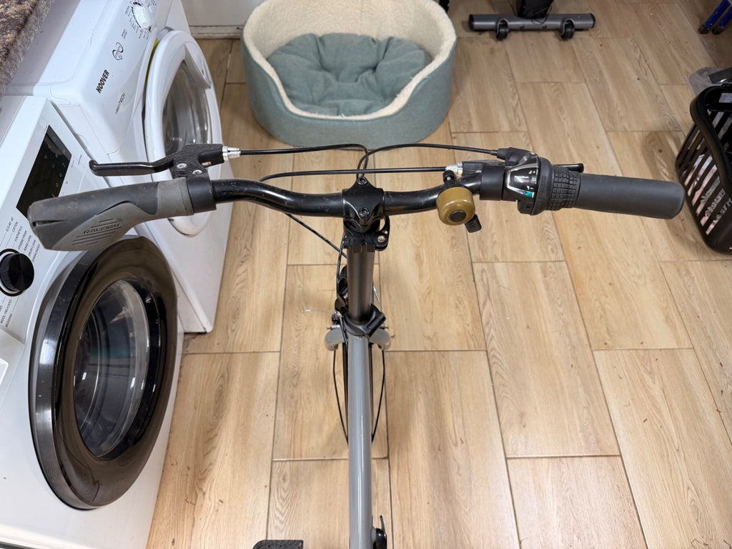 Raleigh Evo Two, folding bike, 7 speed 20" wheels - with Carry Bag.