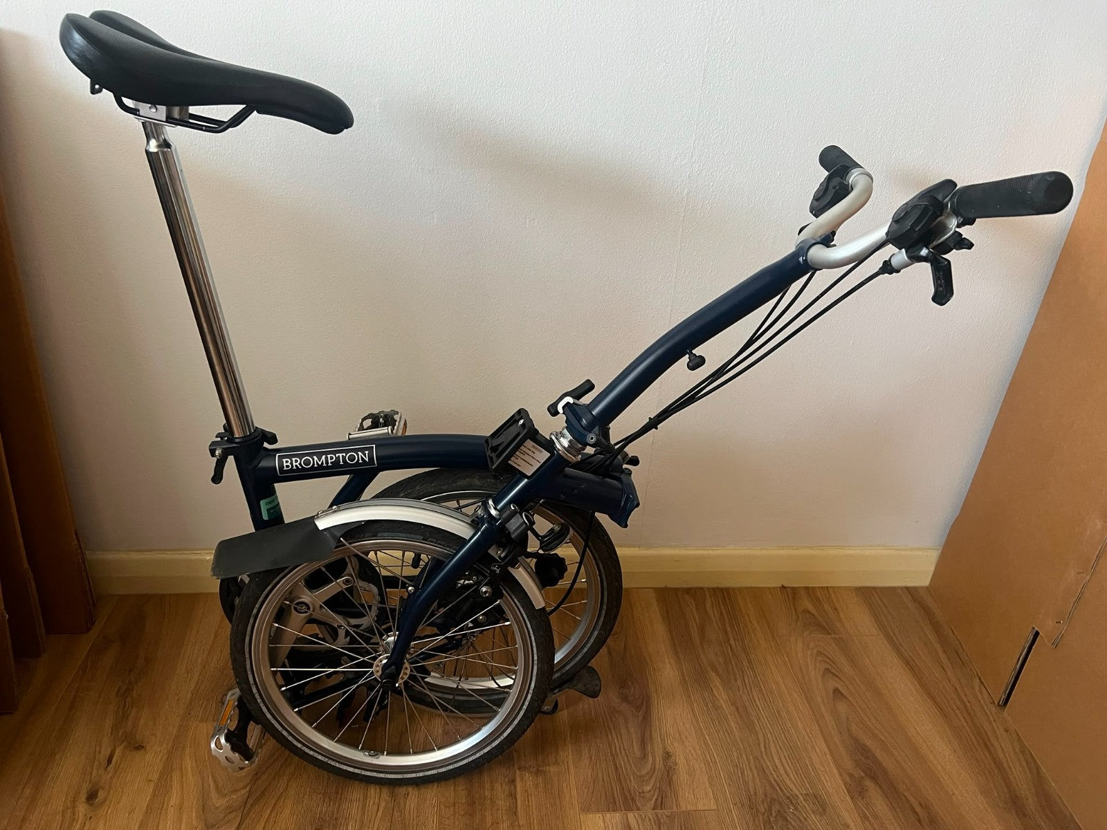 Brompton C Line M6L (6 Speed) folding bicycle - Navy BLUE (Excellent CONDITION)