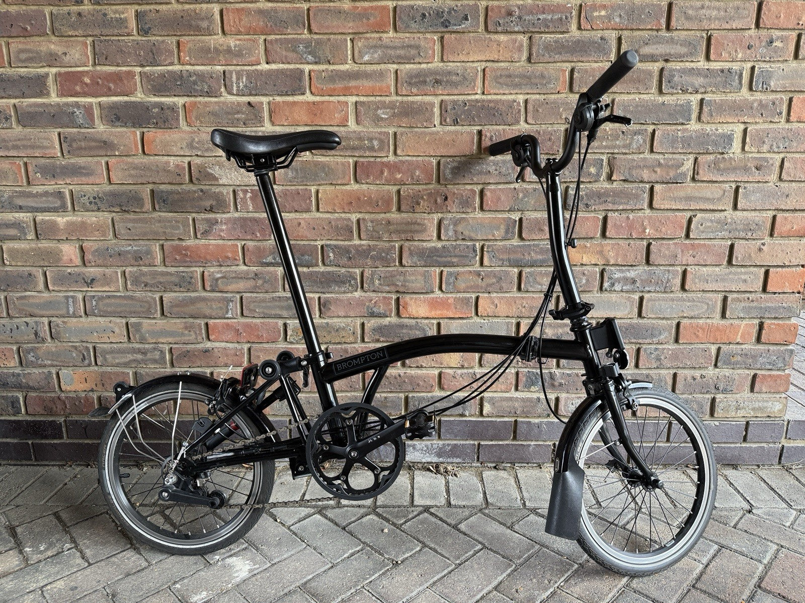 Brompton M6L Black Edition 6 Speed Folding Bike With Toolkit And Messenger Bag