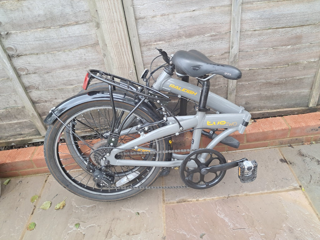 Raleigh Uno Two Folding Bike 20in Grey/Black Derailleur Rear Rack Mudguards