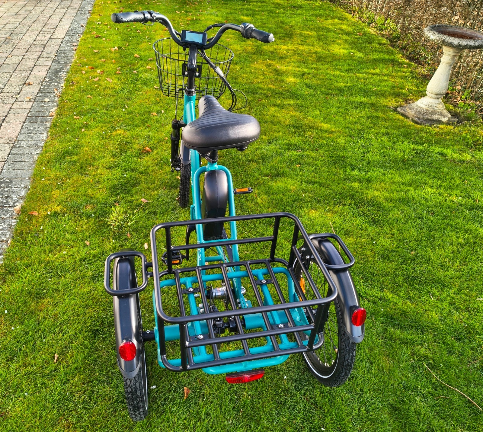 Jorvik Elite Jet E-20 Folding Trike with 20-inch Wheels