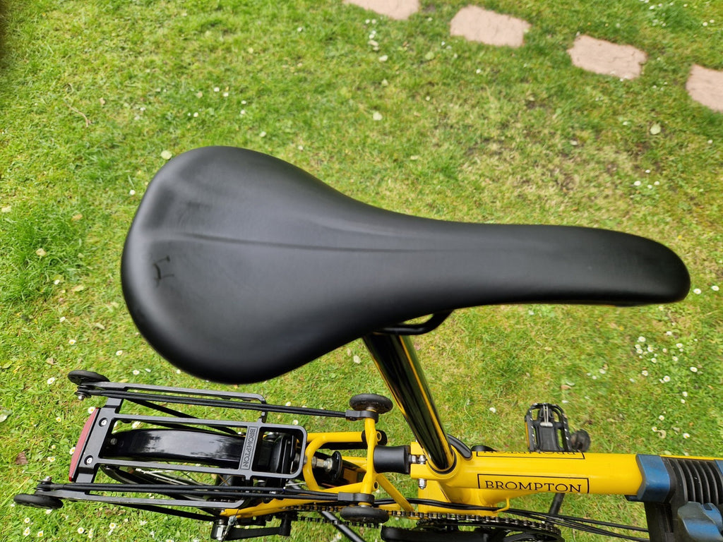 Brompton C Line 6 speed/Rack  Explore, Bumblebee Yellow/Black Mudguards LED