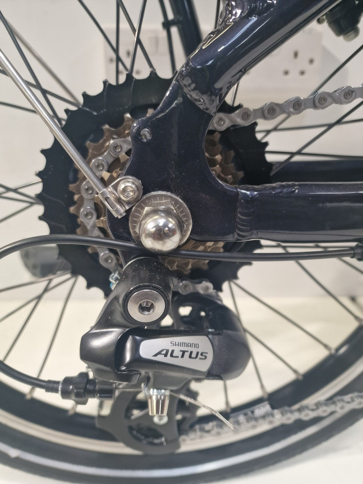 Raleigh Stow--E--Way Folding 7-Speed 20" Wheel Alloy Bike - Blue (Damaged)