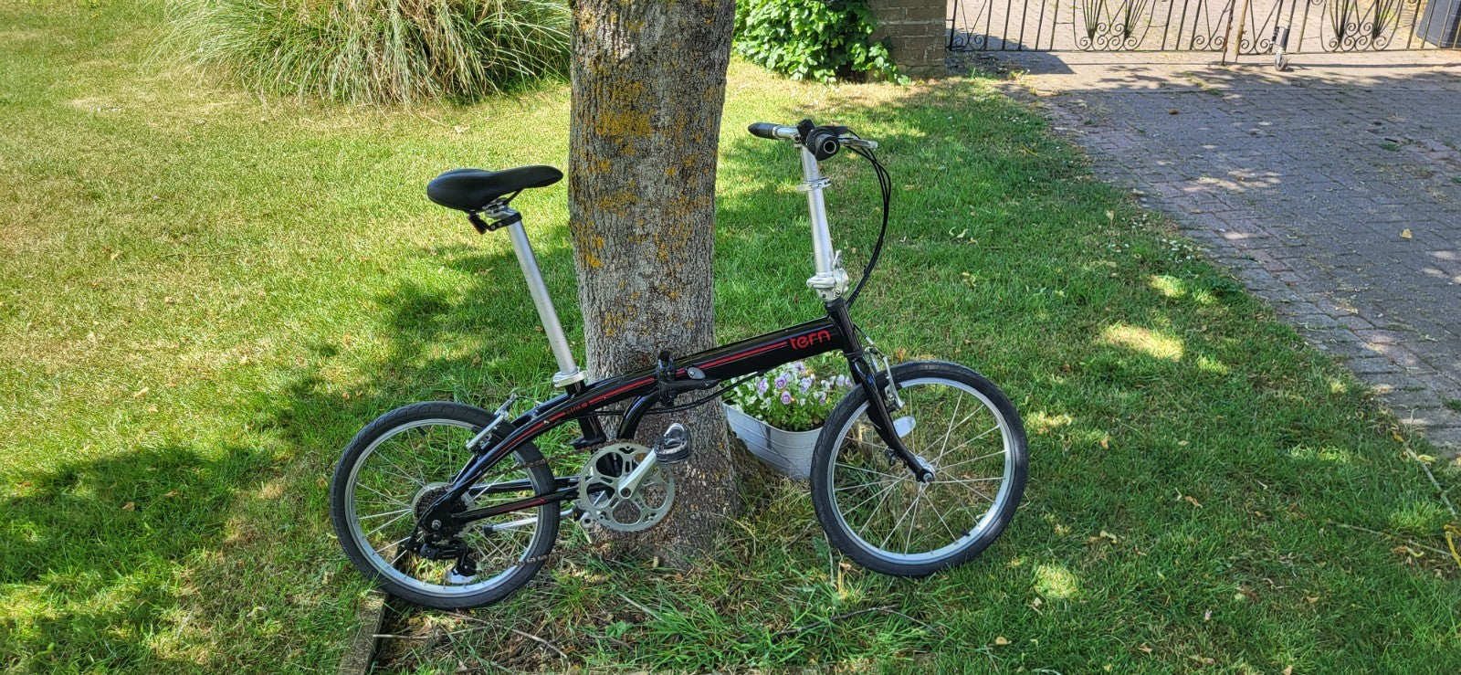 Tern Link B7 Folding Bike Black