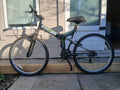 Stow a Bike Folding City Bike in Black, Medium Size (Needs Wheel Alignment)