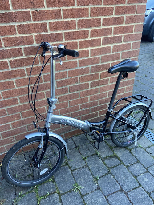 Aluminium Apollo Transition folding bike in good condition with a comfort saddle