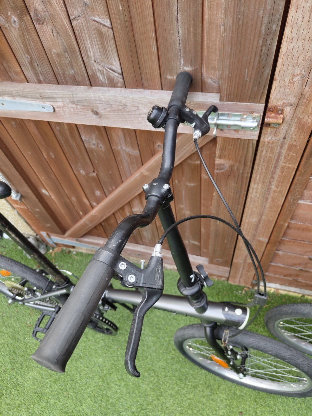 B'TWIN Folding Bike 20" Wheel - Compact Foldable Bicycle - Great Condition