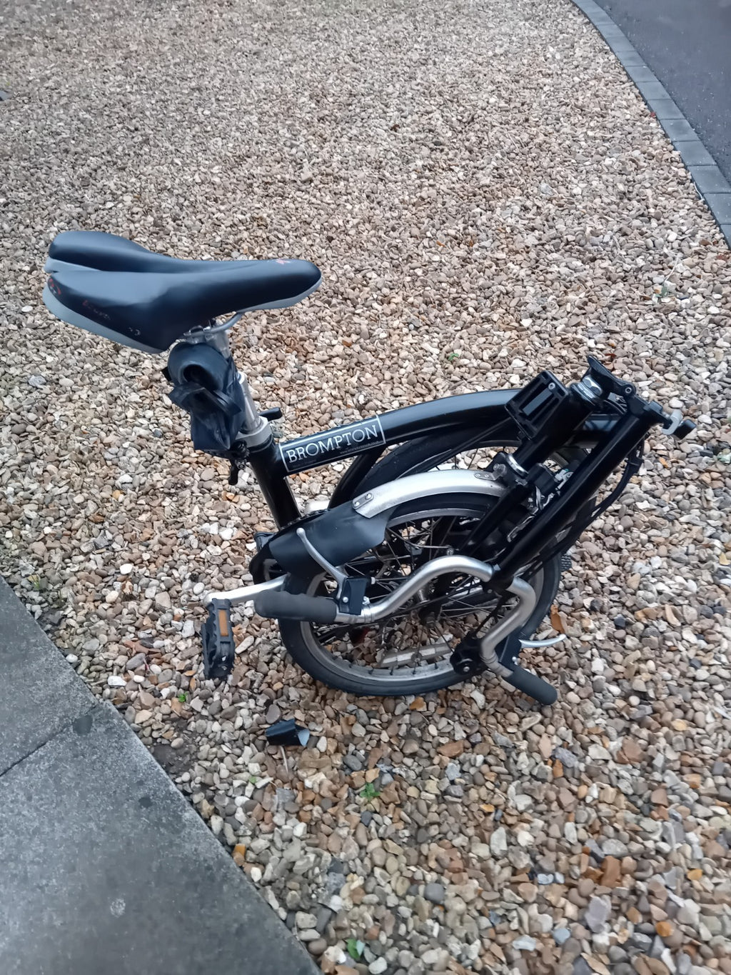 BROMPTON FOLDING BICYCLE [BLACK]