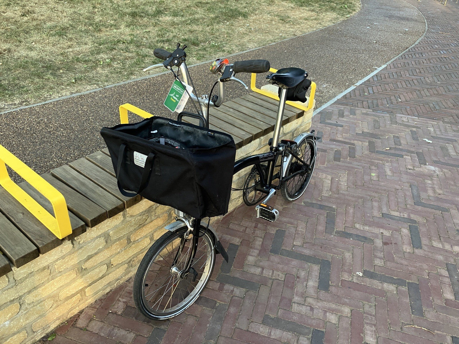 Pre 2017 C Line 3 Speed Brompton Folding Bike With Carry Bag , Front Bag