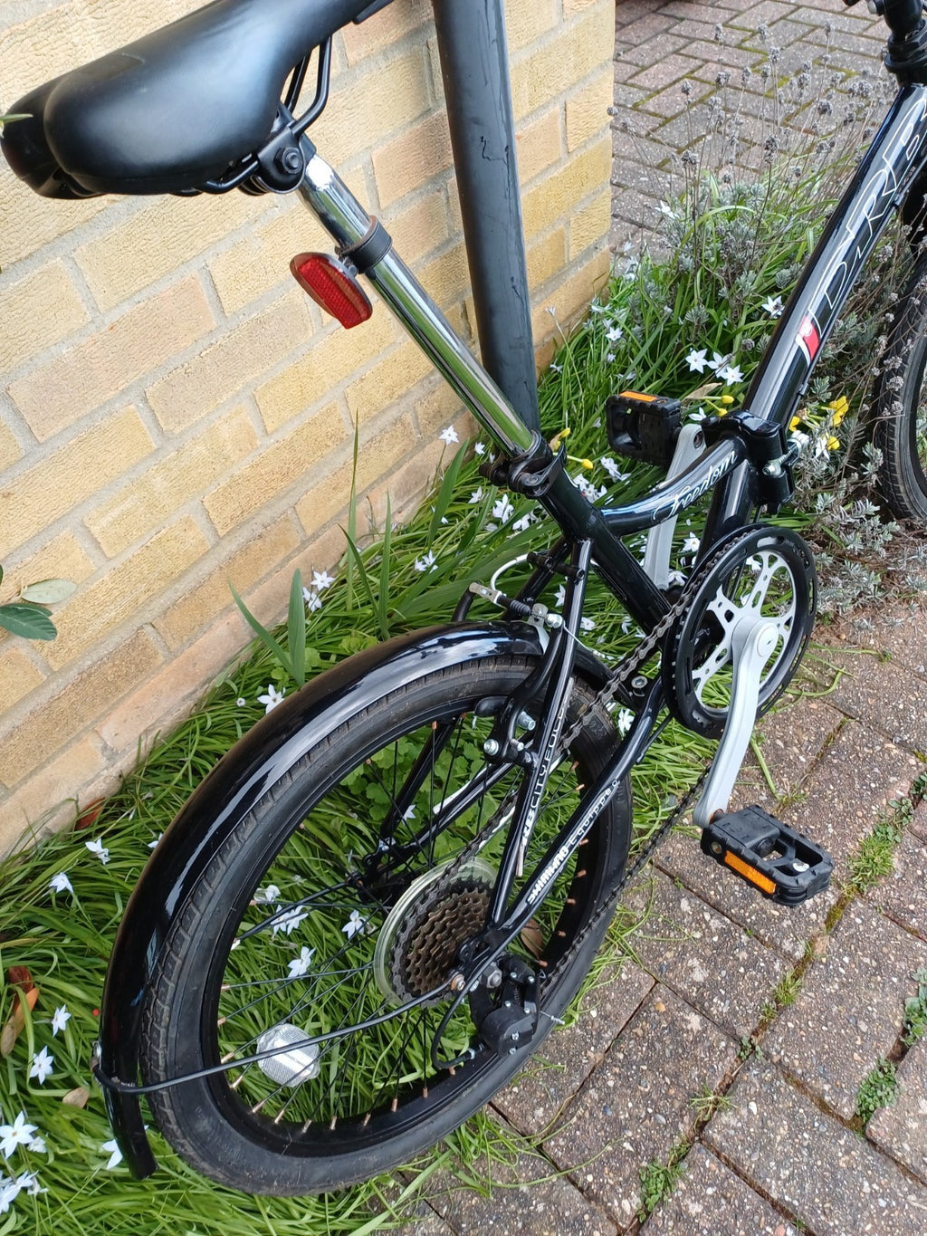 DRB City Folder Freedom Bicycle 20 In Wheels 6 Speed Gears Collect From Bedford