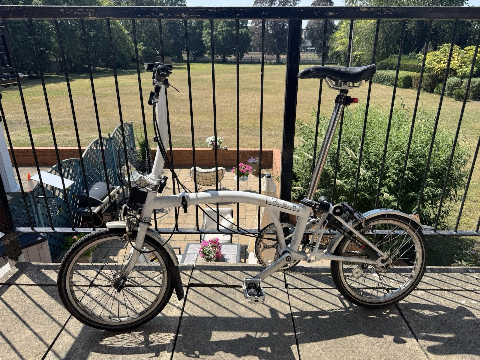 Brompton Folding Bike A line 3-Speed, White