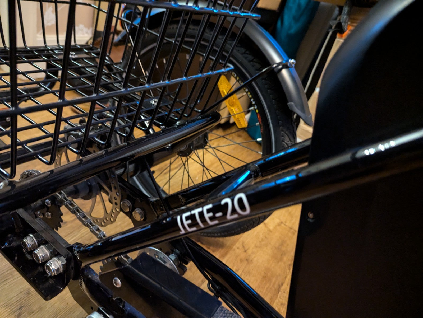 Jorvik Elite Jet E-20 Folding Trike with 20-inch Wheels