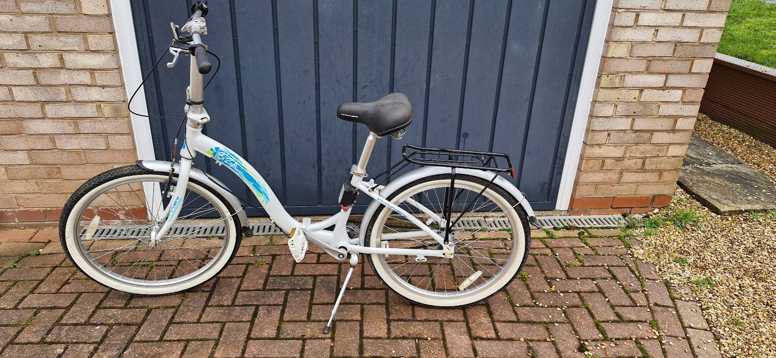 Folding city bike Ibiza, white, 24", good condition