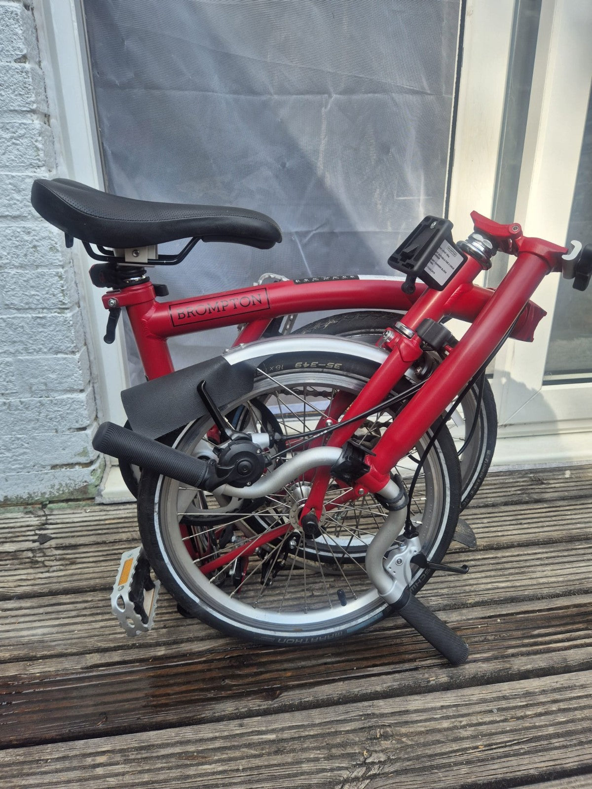 Brompton M3L Folding Bike 3-Speed, Red, Excellent Condition, Barely Used