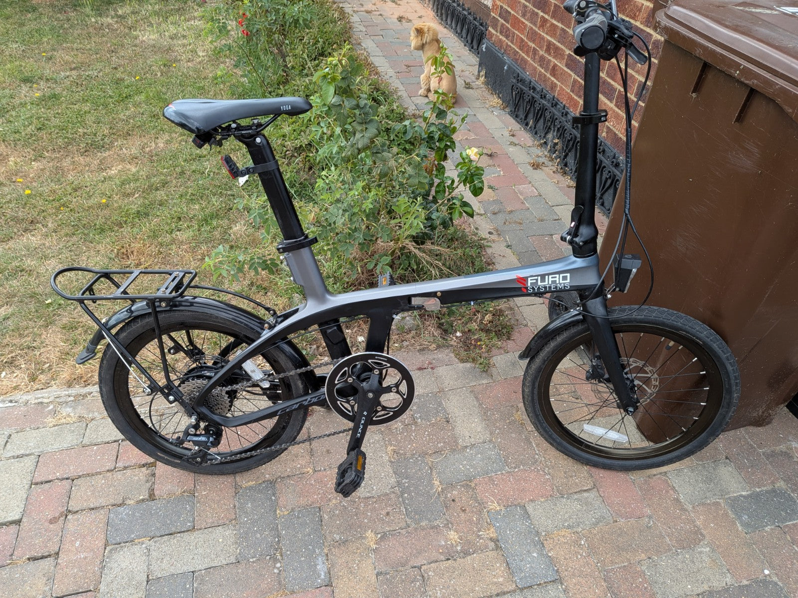 FURO Systems Folding Bike 20in 9-Speed Hydraulic Disc Brakes Rack Grey/Black