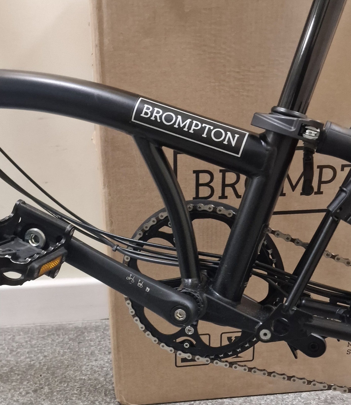 Brompton Black C Line 6 Speed fold bike + Free UK & Low Co$t WORLD📦🛩 🌎📫