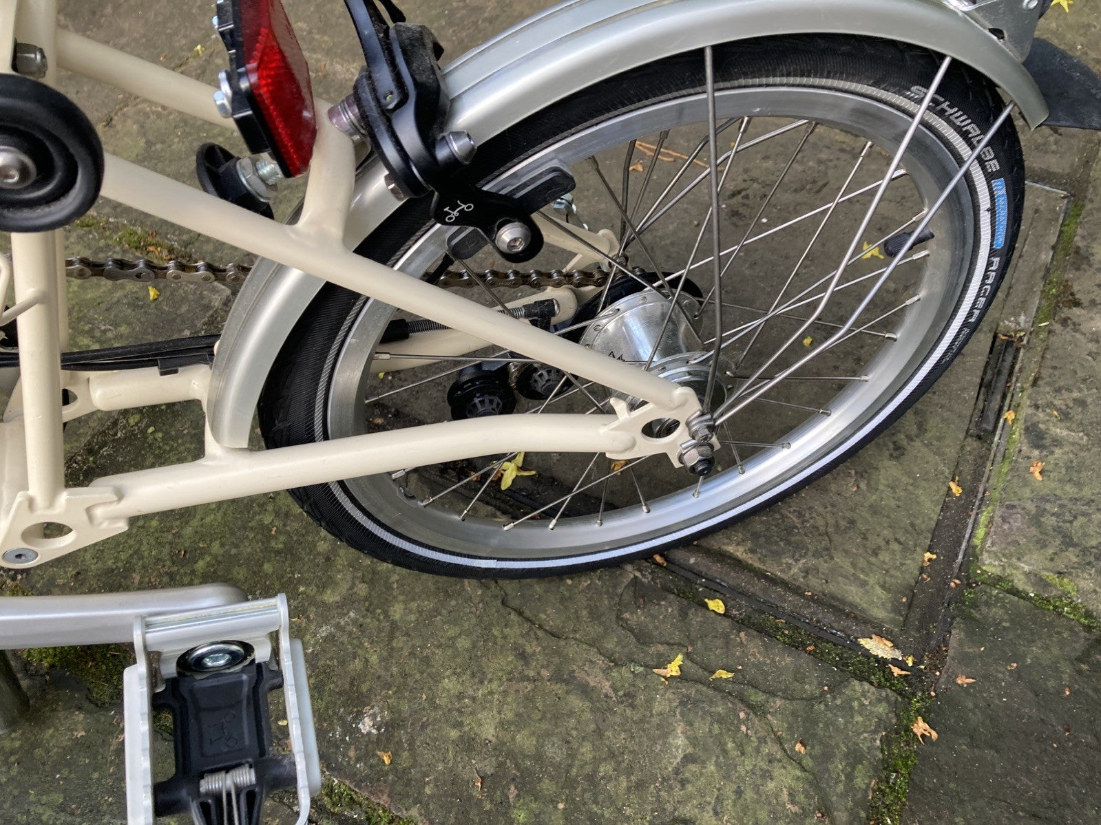 Brompton C Line M6L (6 Speed)  folding bicycle - Cream - Excellent Condition
