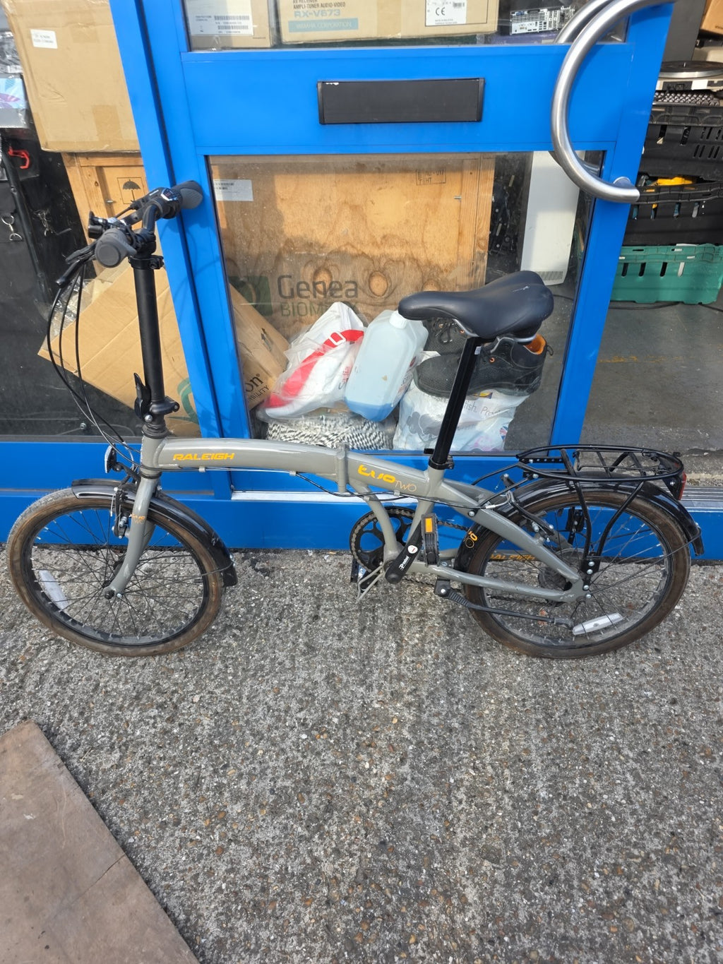 Raleigh Evo 20in Folding Bike Grey/Black, 7 Gear Speed, Rear Rack, V-Brakes.