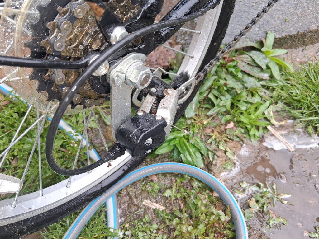 Saker Classic Venture Series Folding Bike 6-Speed. Amazing Condition.