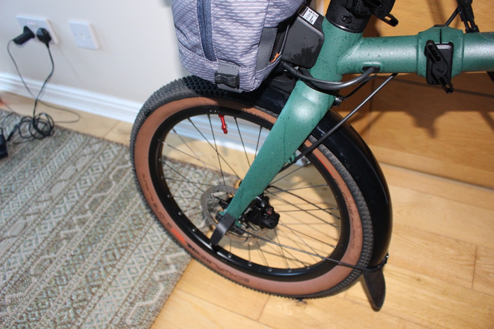 Brompton Electric G Line with SuperRoll+ - e-Motiq system - 4-speed