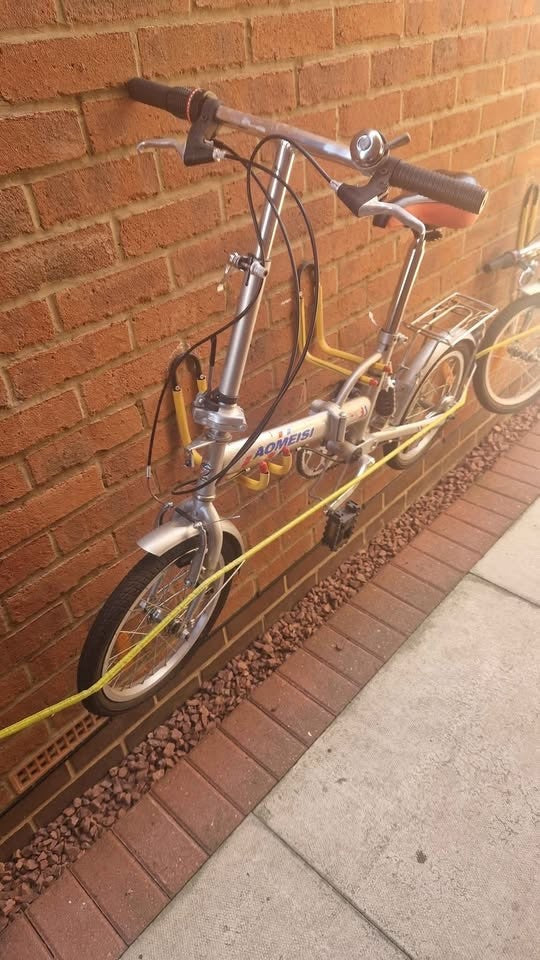 Aoemesi Hanker Folding Bike Brompton Style amazing for camping, holidays etc.