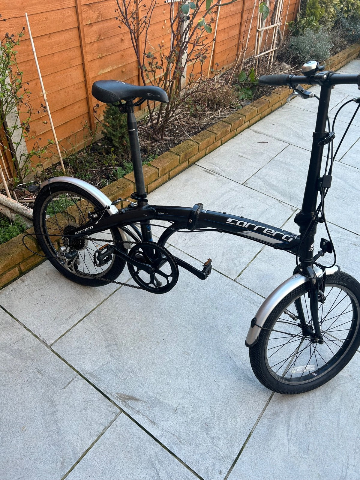 Carrera Intercity Unisex 8 Speed 20'' Wheels Compact Folding Bike (Scratched)