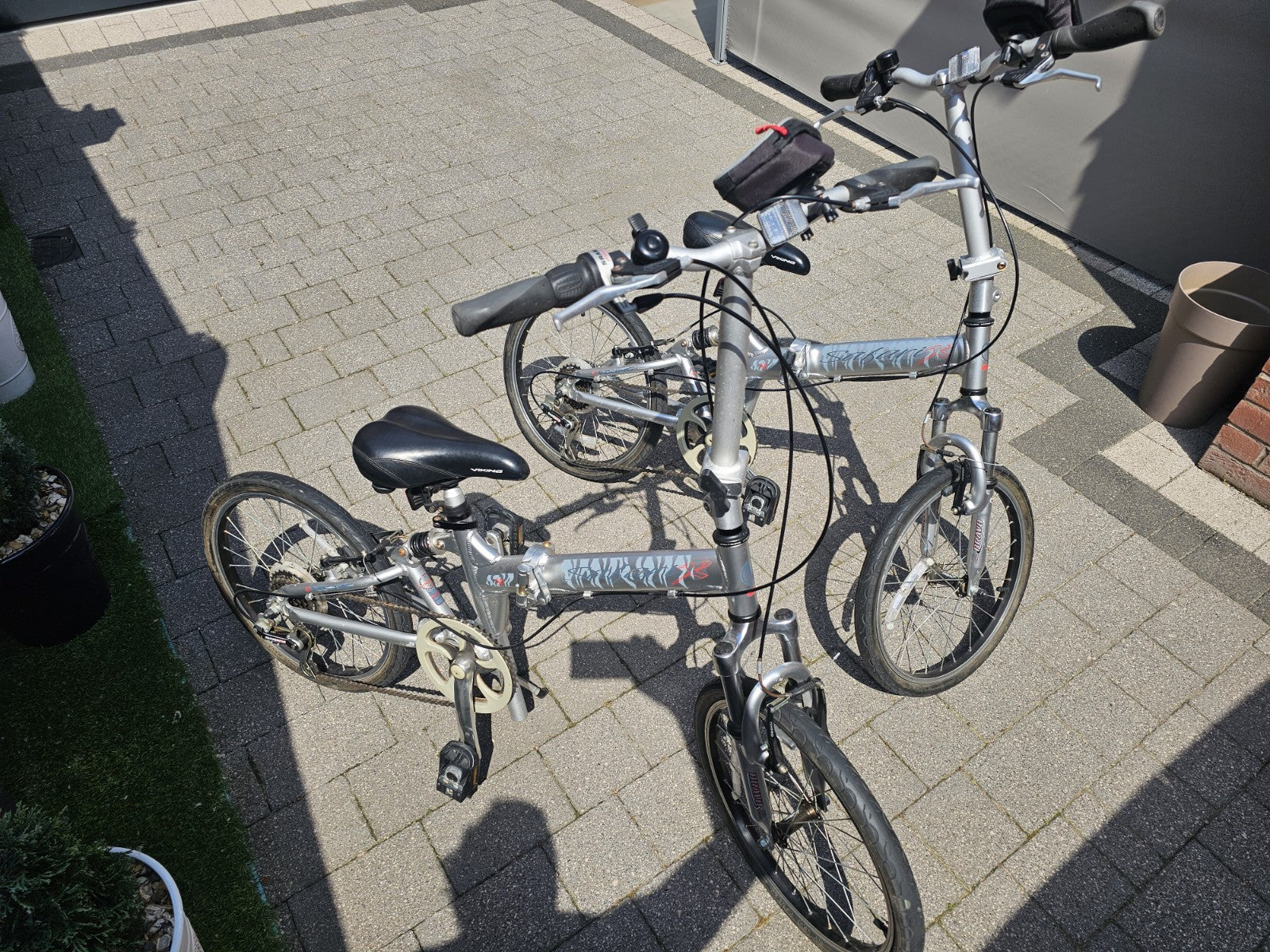 Pair of Folding Viking Bikes unisex 20" wheels