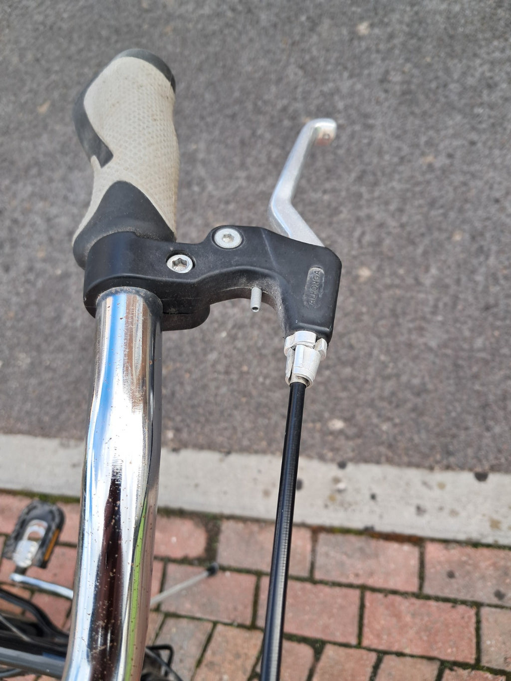 Compass 20in Folding Bike Black/Grey/Orange Mudguards Rear Rack Grip Shifter