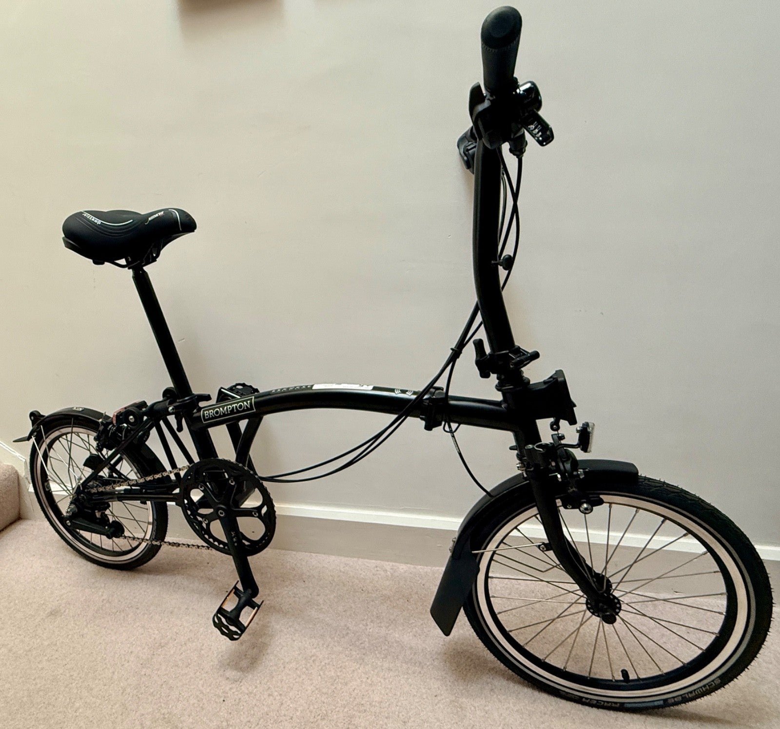 BRAND NEW 2025 BROMPTON C Line 6-speed, Low Handlebar, Folding Bike, Matt Black