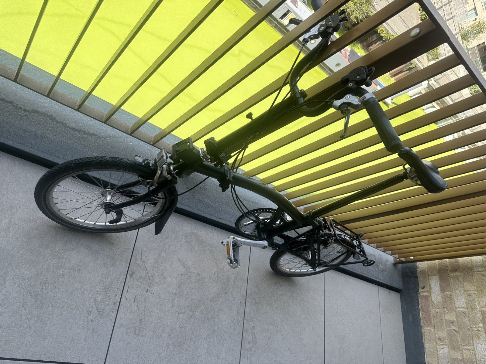 Brompton M6R 6Speed Folding Bike 2016 Black Rear Rack + Pump + Extended Seatpost